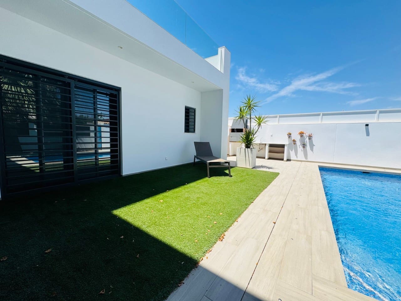 3 bedroom Villa for sale in San Pedro del Pinatar with pool - € 550,000 (Ref: 10037062)