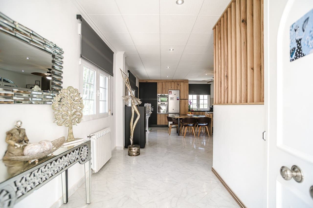 3 soveværelse Villa til salg i La Marina med swimmingpool garage - € 525.000 (Ref: 10037066)