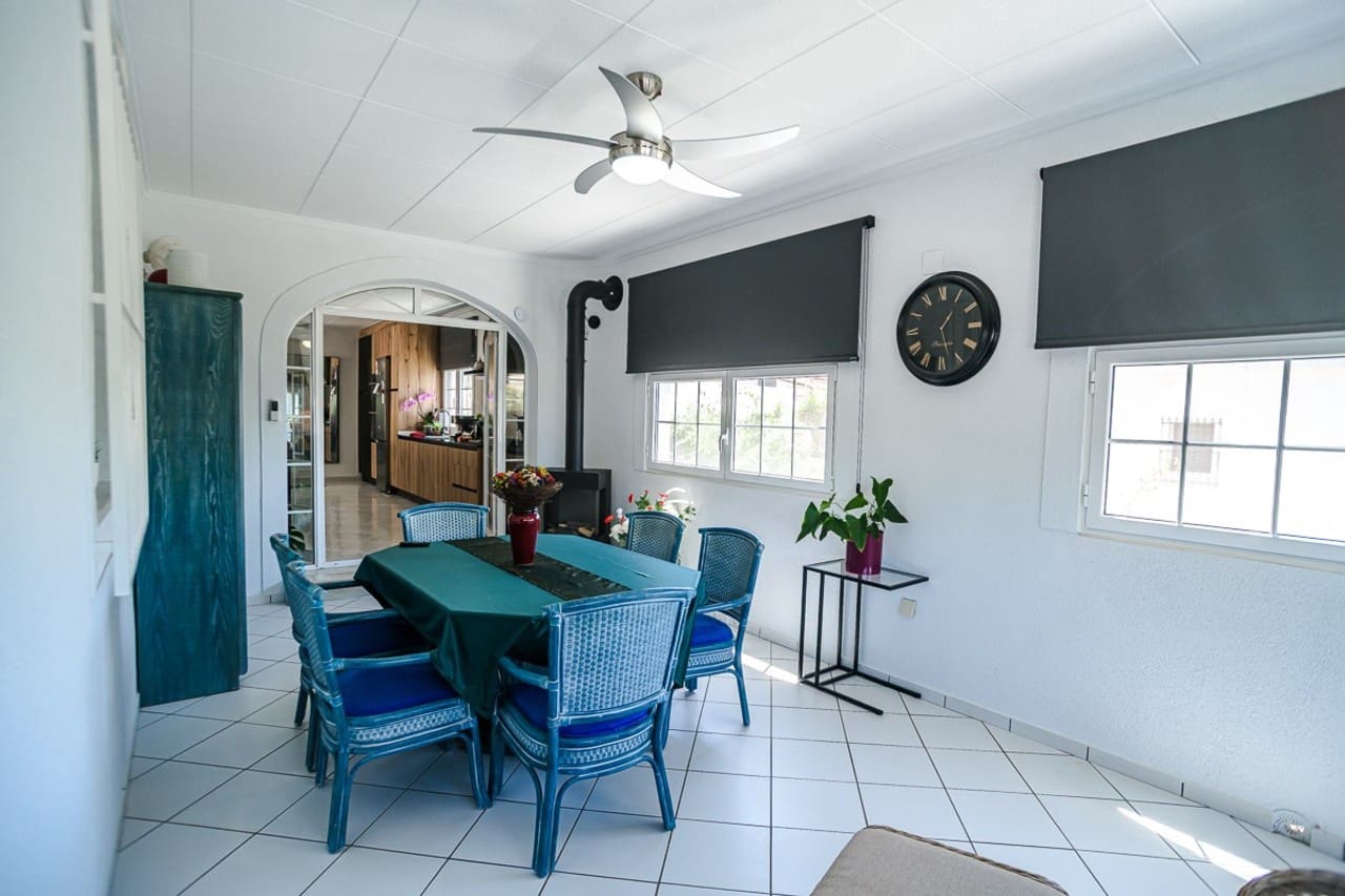 3 soveværelse Villa til salg i La Marina med swimmingpool garage - € 525.000 (Ref: 10037066)