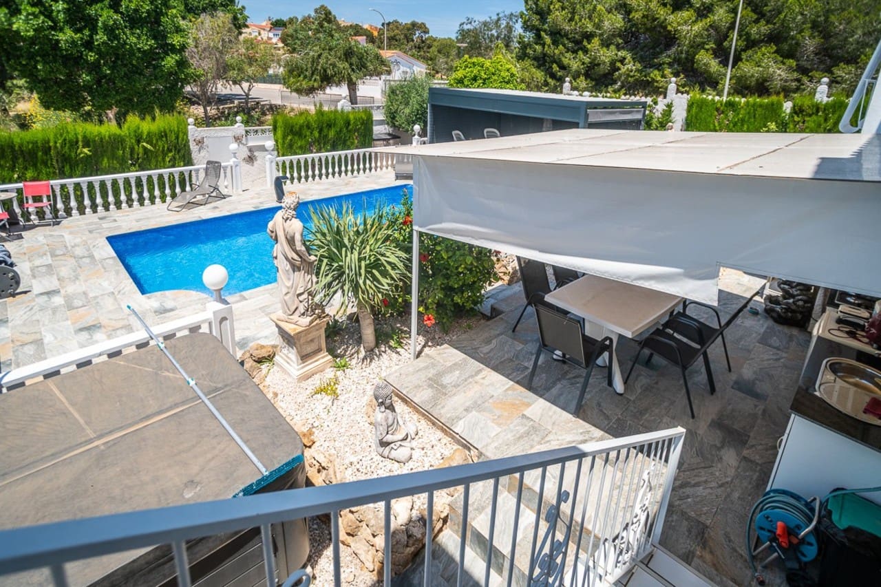3 soveværelse Villa til salg i La Marina med swimmingpool garage - € 525.000 (Ref: 10037066)
