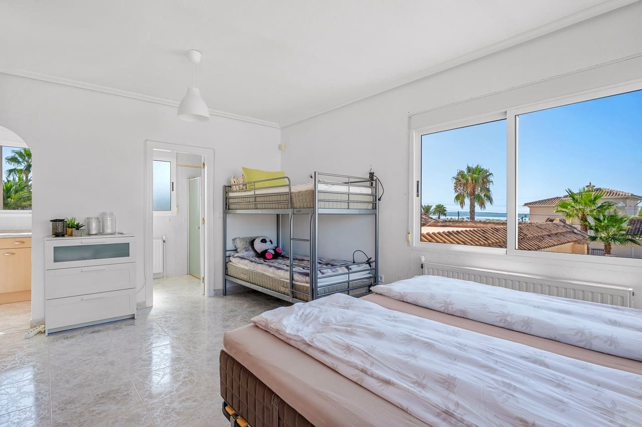 3 quarto Moradia para venda em Ciudad Quesada com piscina garagem - 575 000 € (Ref: 10037071)
