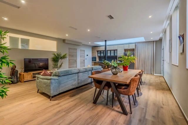 4 quarto Moradia para venda em Benijófar com piscina - 1 095 000 € (Ref: 10038691)
