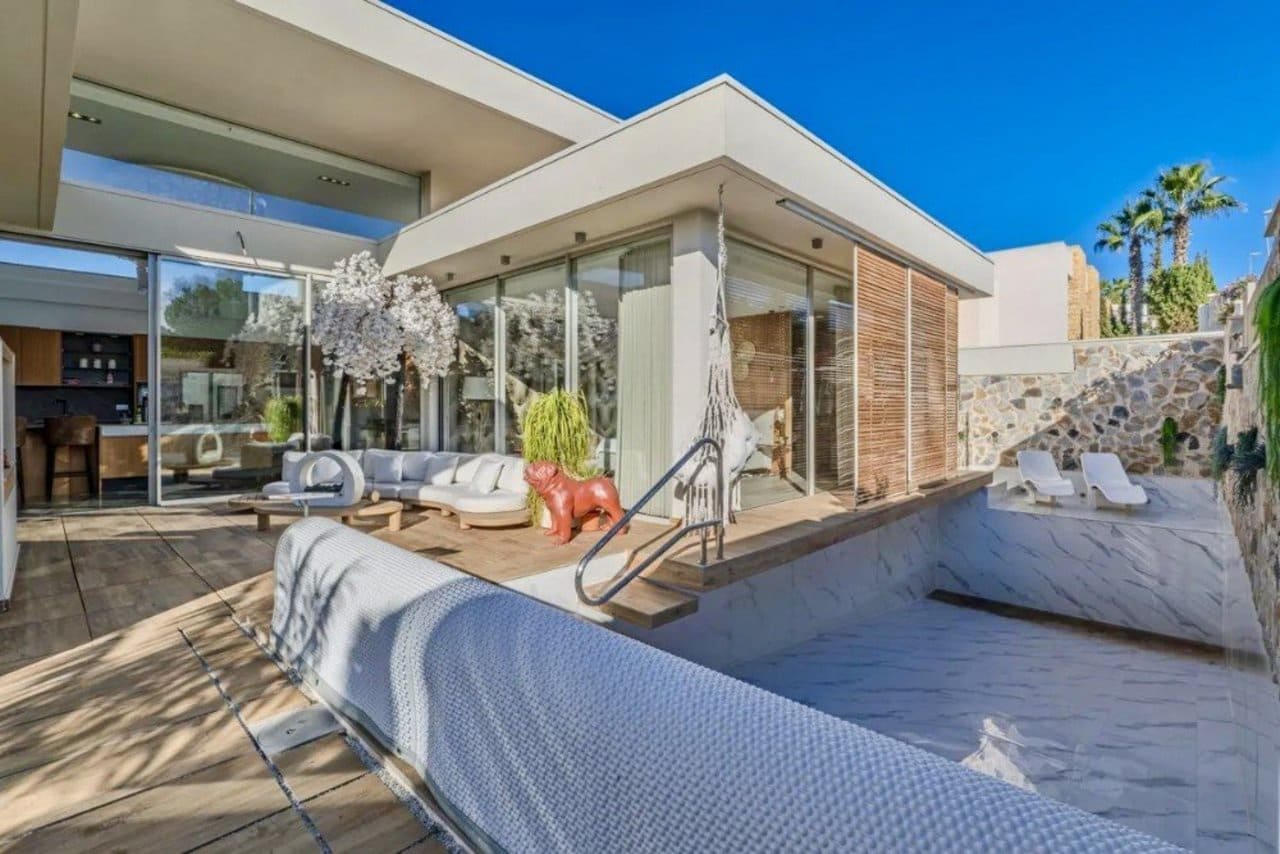 4 quarto Moradia para venda em Benijofar com piscina - 1 095 000 € (Ref: 10038691)