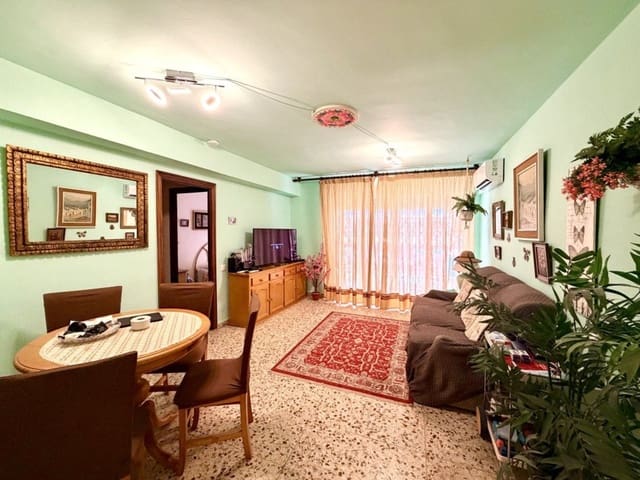 3 chambre Appartement à vendre à Zona Pueblo, Guardamar del Segura avec garage - 185 000 € (Ref: 10038694)