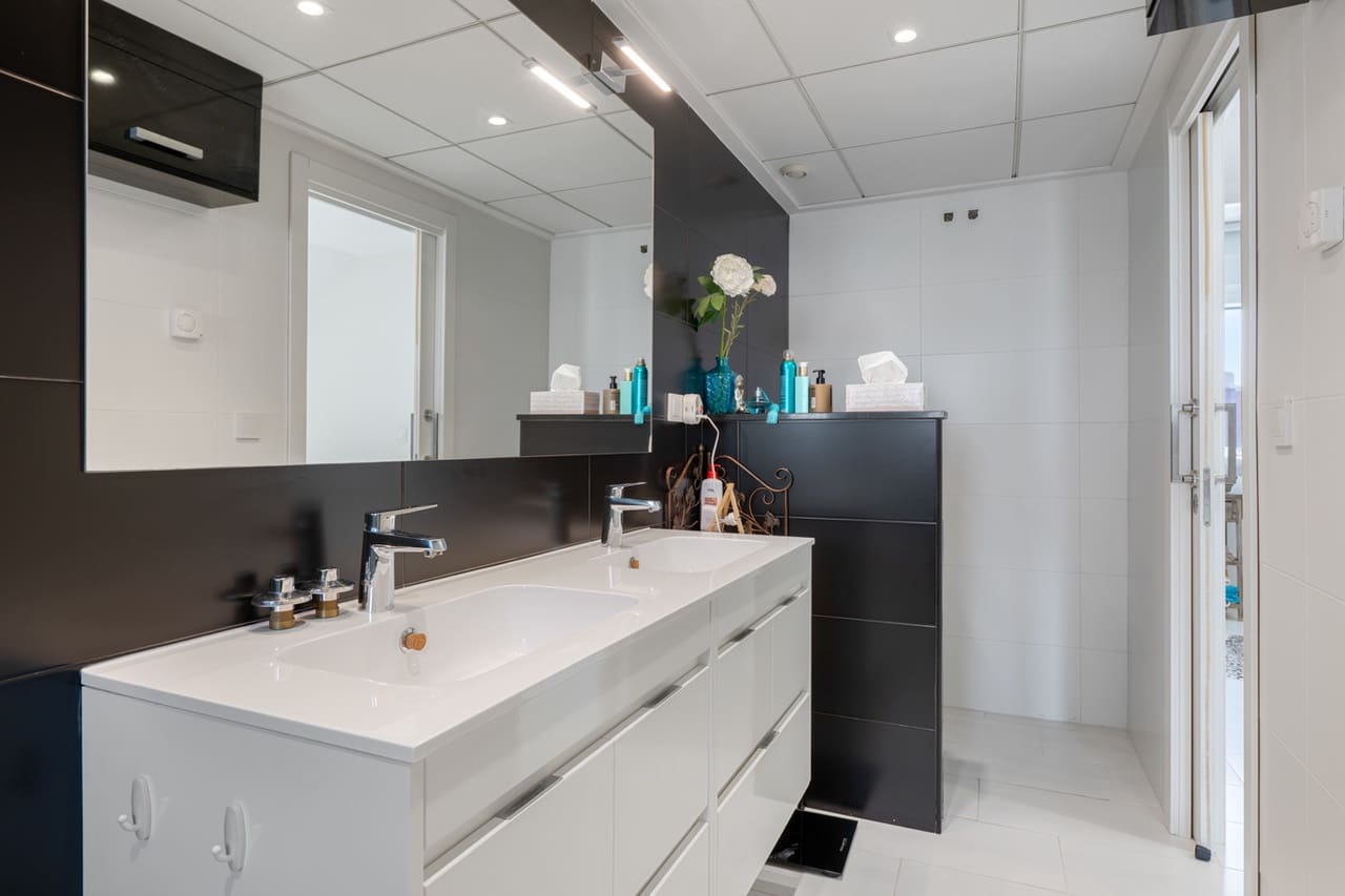 4 quarto Casa em Banda para venda em Torrevieja com piscina garagem - 399 000 € (Ref: 10048865)