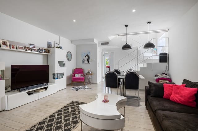 4 quarto Casa em Banda para venda em Parque Acuático - Sector 25, Torrevieja com piscina garagem - 399 000 € (Ref: 10048865)