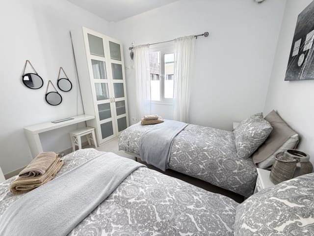 4 chambre Villa/Maison à vendre à Mil Palmeras, Pilar de la Horadada avec piscine garage - 629 900 € (Ref: 10058040)