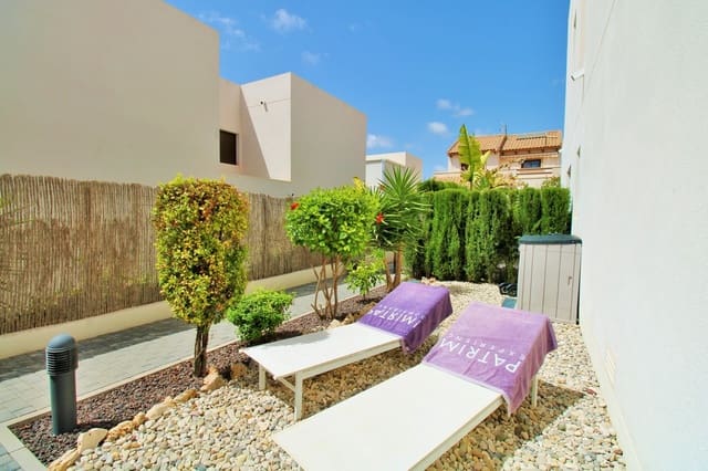 Chalet de 3 habitaciones en Villamartin, Orihuela en venta con piscina - 354.900 € (Ref: 10058057)