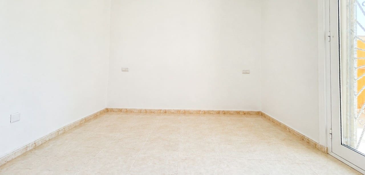 3 soverom Hus til salgs i Ciudad Quesada med svømmebasseng - € 229 000 (Ref: 10058065)