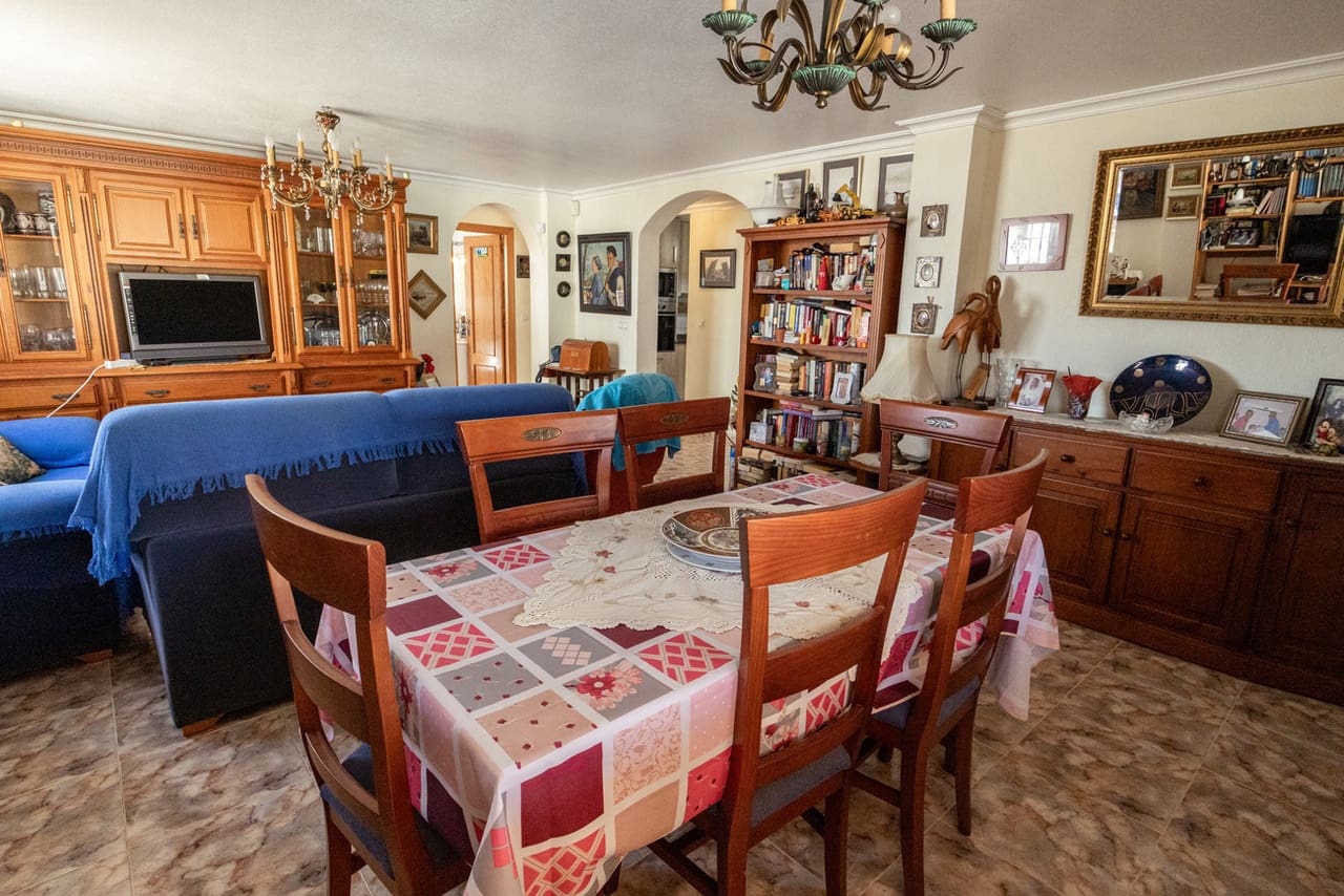 4 chambre Villa/Maison à vendre à La Regia avec piscine garage - 560 000 € (Ref: 10058067)