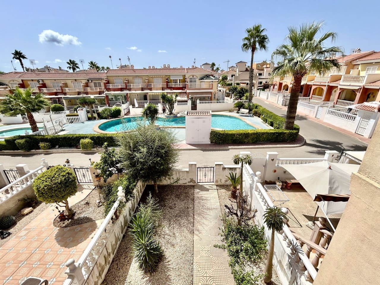 3 bedroom Townhouse for sale in Ciudad Quesada with pool - € 229,000 (Ref: 10058073)