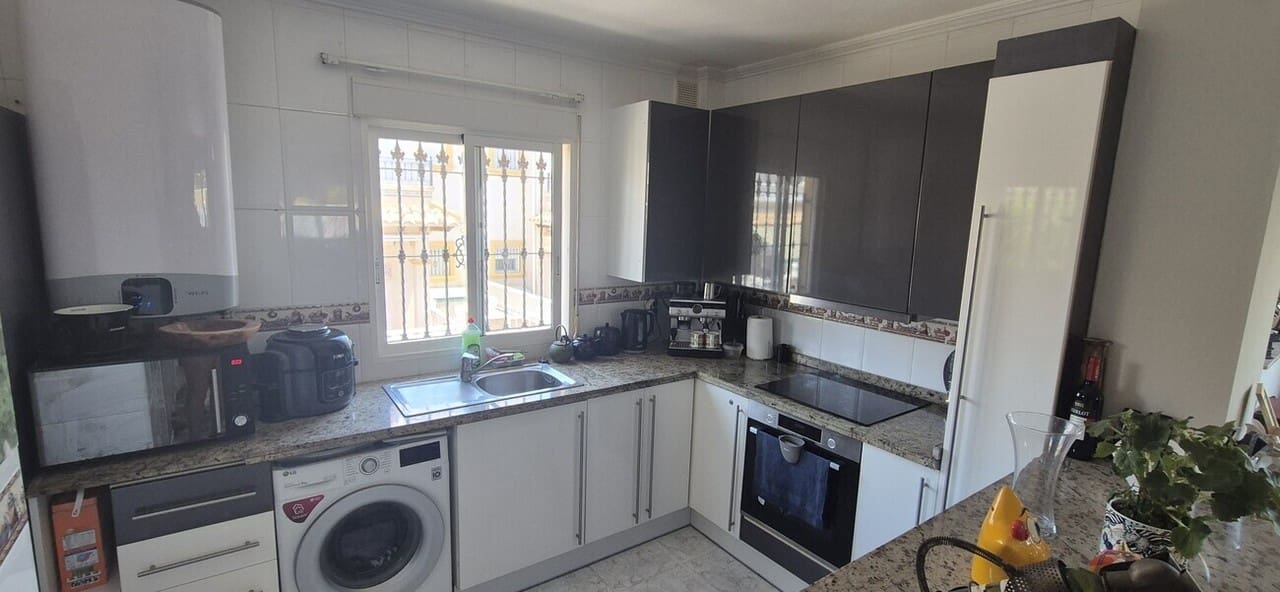 4 quarto Moradia para venda em Orihuela Costa com piscina garagem - 389 995 € (Ref: 10058078)