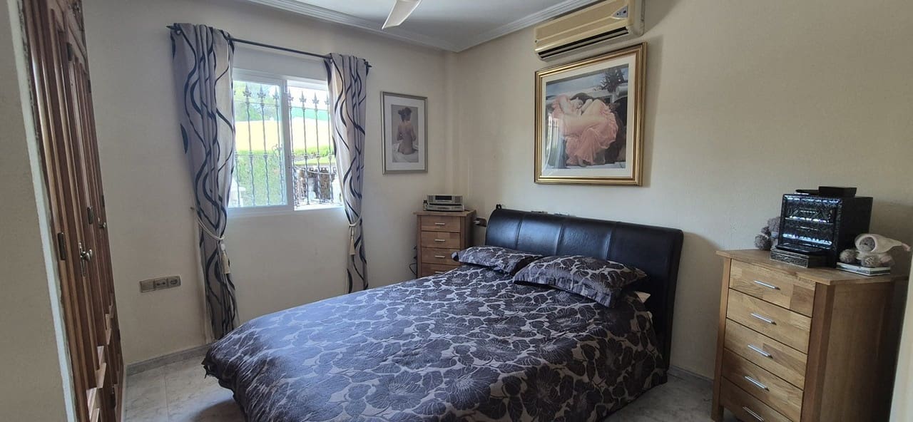 4 quarto Moradia para venda em Orihuela Costa com piscina garagem - 389 995 € (Ref: 10058078)