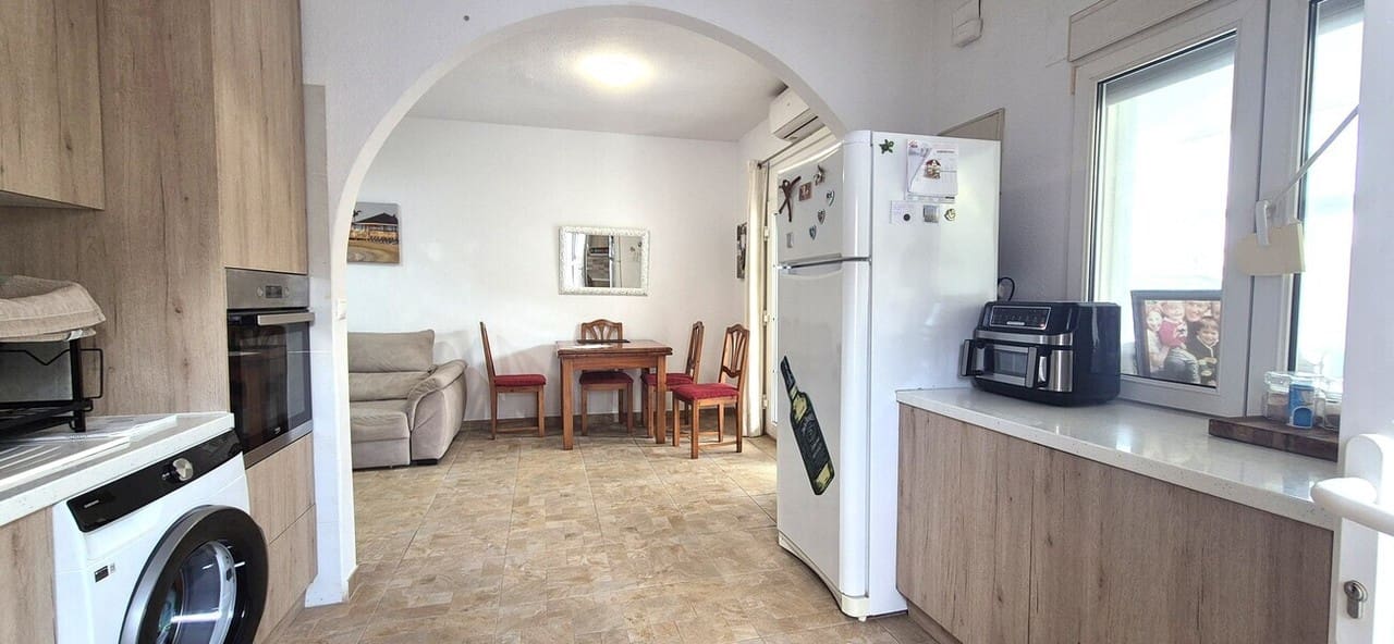 Bungalow de 2 habitaciones en Villamartin en venta con garaje - 209.950 € (Ref: 10058080)