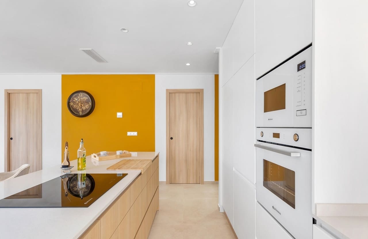 3 sovrum Lägenhet till salu i El Raso med pool garage - 284 900 € (Ref: 10061366)