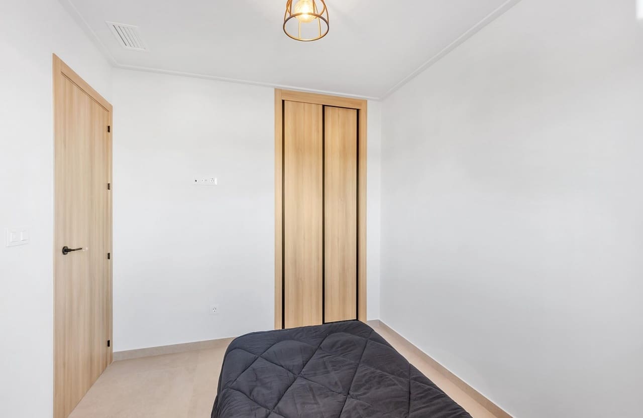 3 sovrum Lägenhet till salu i El Raso med pool garage - 284 900 € (Ref: 10061366)