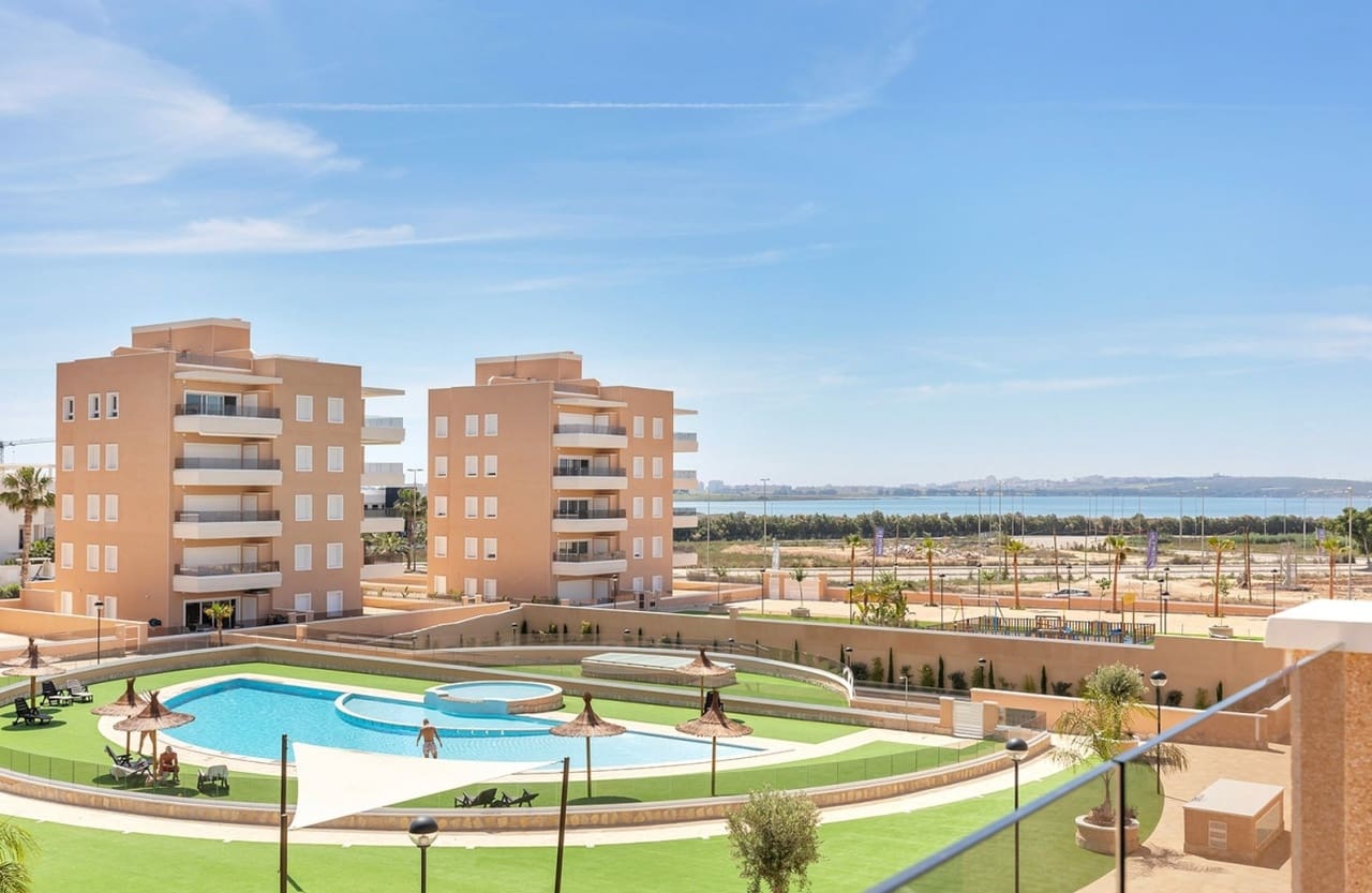 3 sovrum Lägenhet till salu i El Raso med pool garage - 284 900 € (Ref: 10061366)