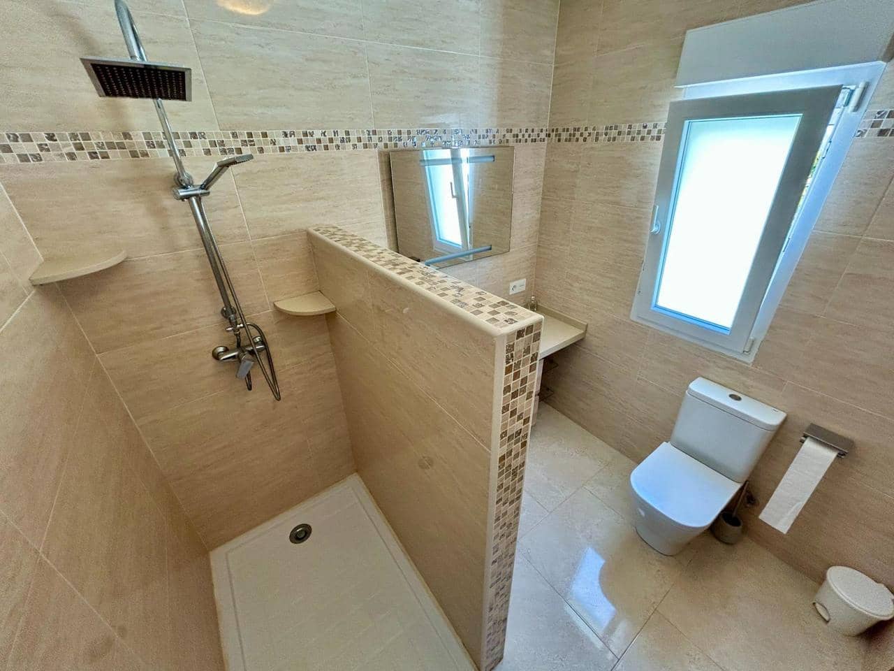 5 chambre Villa/Maison à vendre à Ciudad Quesada avec piscine garage - 725 000 € (Ref: 10061370)