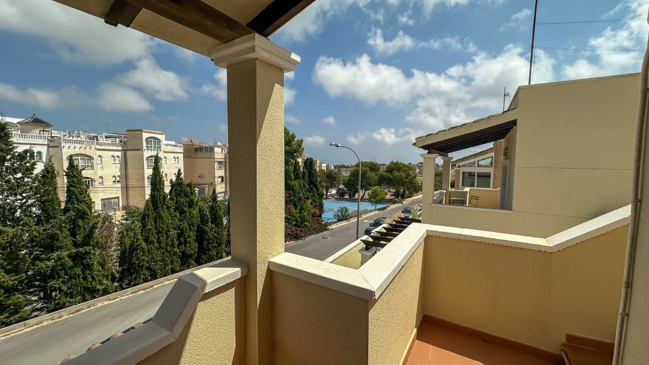 3 slaapkamer Villa te koop in Villamartin met zwembad garage - € 345.000 (Ref: 10067183)