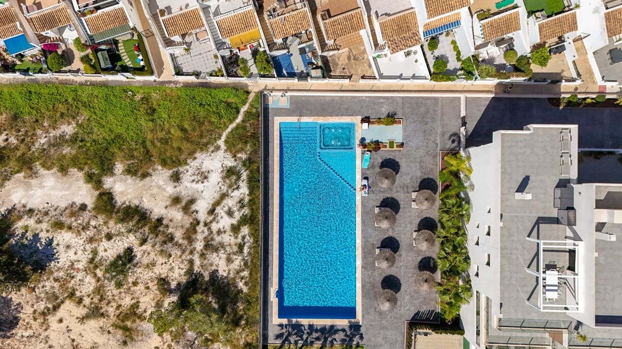 2 soveværelse Lejlighed til salg i Orihuela Costa med swimmingpool garage - € 375.000 (Ref: 10067185)