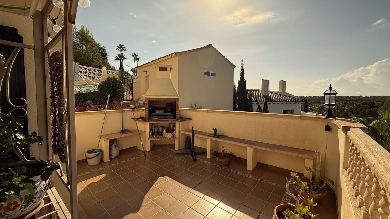 5 soveværelse Villa til salg i La Zenia med swimmingpool garage - € 635.000 (Ref: 10067187)