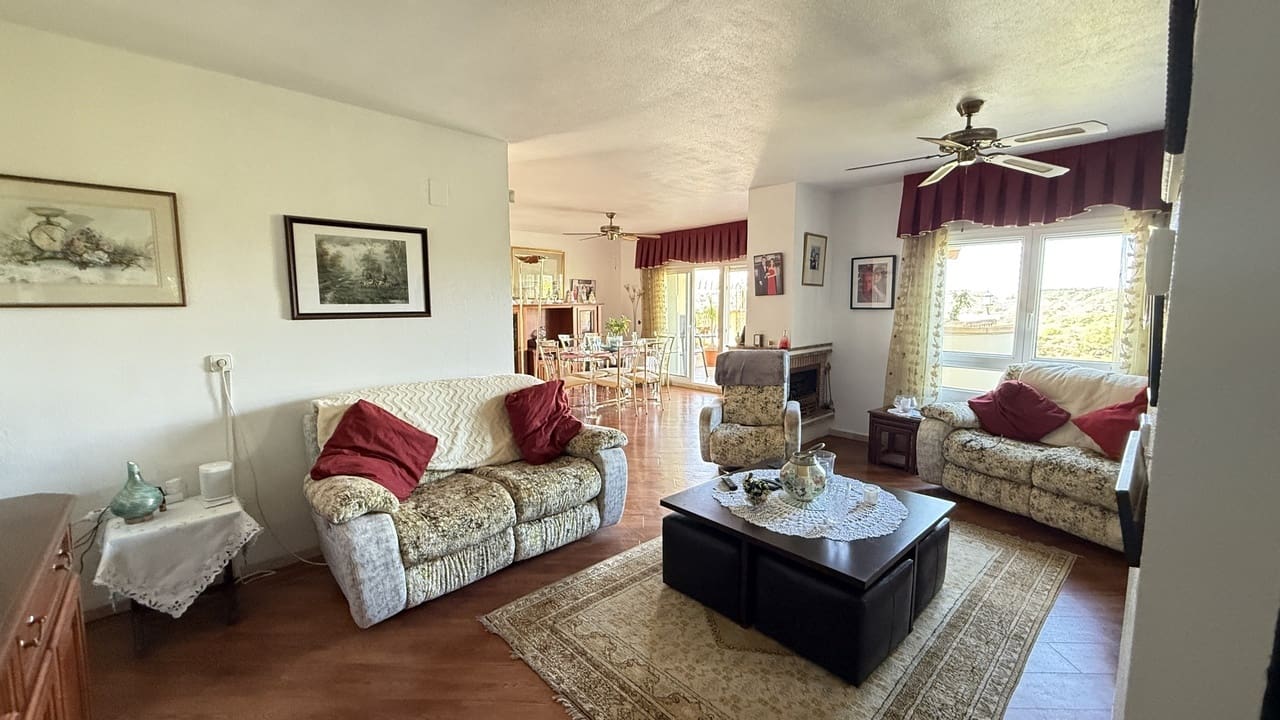 5 soveværelse Villa til salg i La Zenia med swimmingpool garage - € 635.000 (Ref: 10067187)