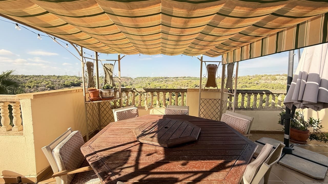5 soveværelse Villa til salg i La Zenia med swimmingpool garage - € 635.000 (Ref: 10067187)