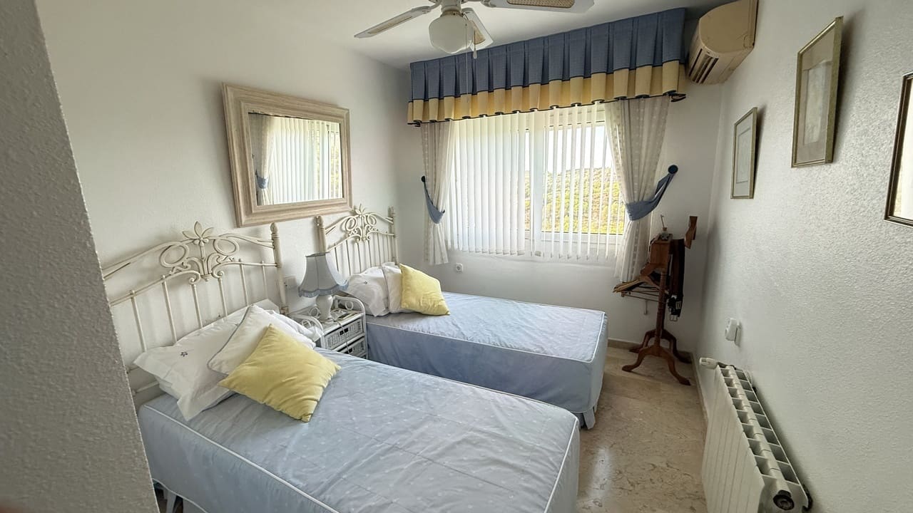 5 soveværelse Villa til salg i La Zenia med swimmingpool garage - € 635.000 (Ref: 10067187)
