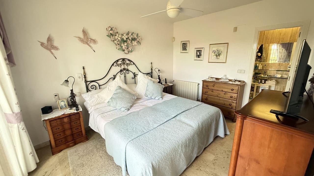 5 soveværelse Villa til salg i La Zenia med swimmingpool garage - € 635.000 (Ref: 10067187)