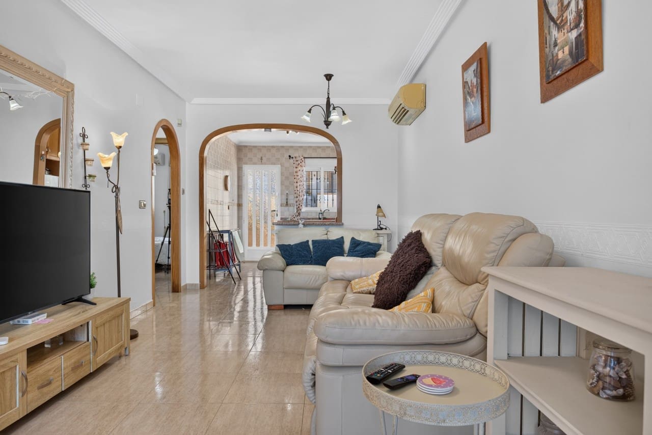 2 soverom Villa til salgs i Orihuela Costa med svømmebasseng garasje - € 229 000 (Ref: 10067193)