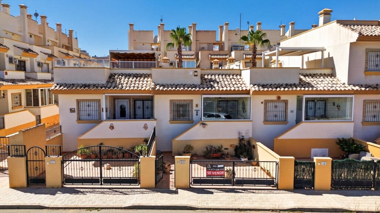 2 soverom Villa til salgs i Orihuela Costa med svømmebasseng garasje - € 229 000 (Ref: 10067193)