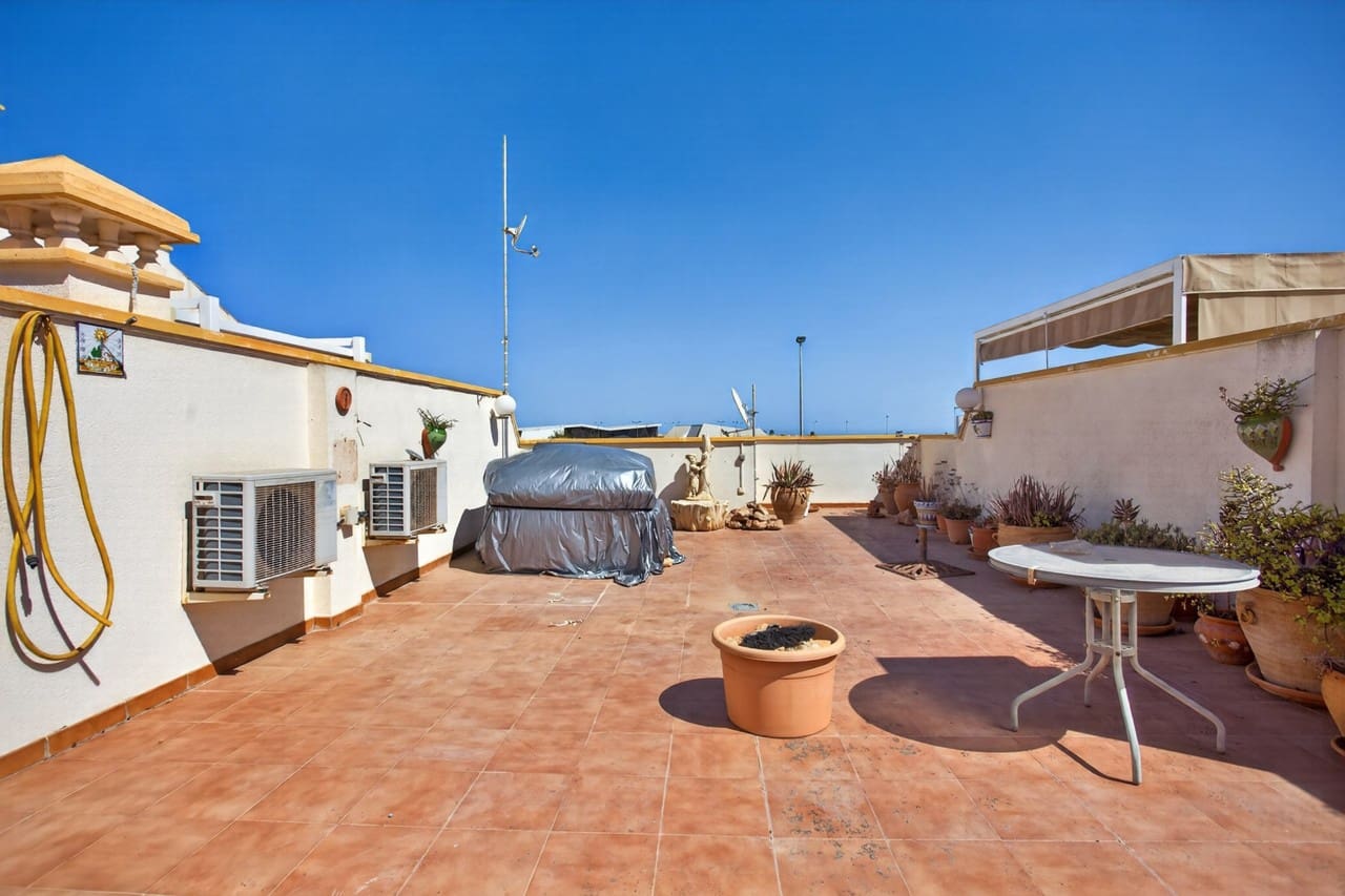 2 soverom Villa til salgs i Orihuela Costa med svømmebasseng garasje - € 229 000 (Ref: 10067193)