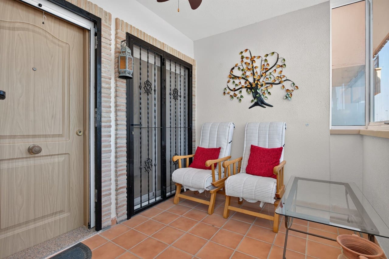 2 soverom Villa til salgs i Orihuela Costa med svømmebasseng garasje - € 229 000 (Ref: 10067193)