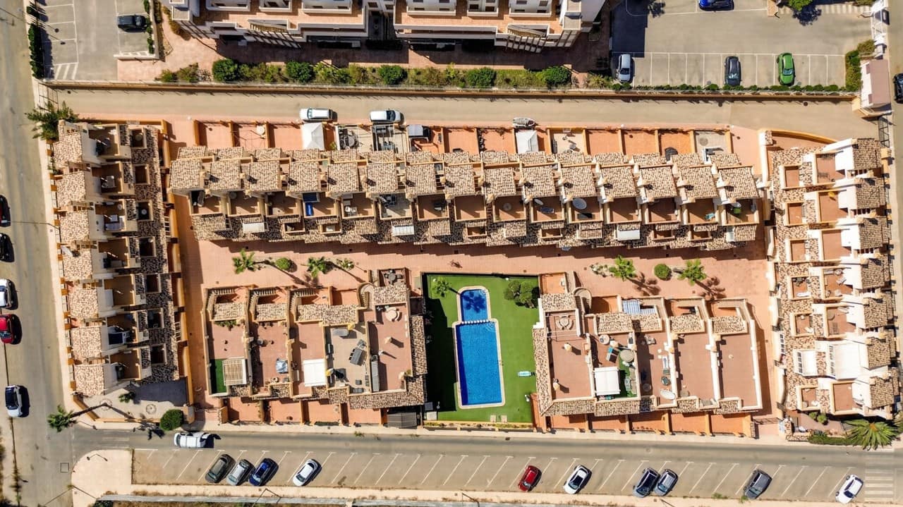 2 soverom Villa til salgs i Orihuela Costa med svømmebasseng garasje - € 229 000 (Ref: 10067193)