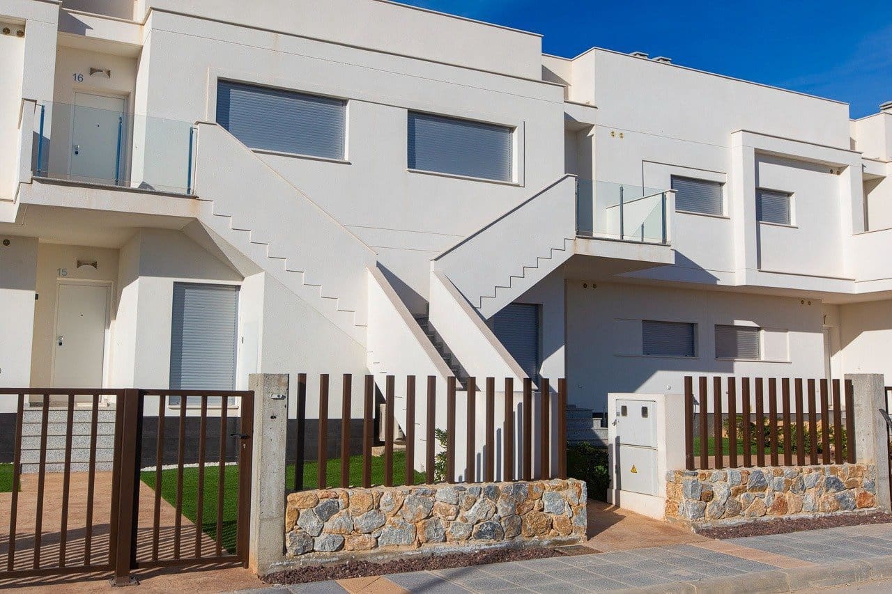 2 soveværelse Bungalow til salg i Orihuela med swimmingpool garage - € 299.900 (Ref: 10067201)