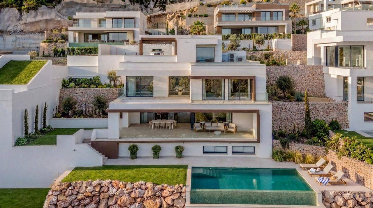5 bedroom Villa for sale in Malaga city with pool garage - € 2,900,000 (Ref: 10067202)