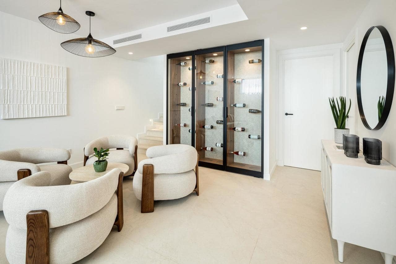 5 bedroom Villa for sale in Malaga city with pool garage - € 2,900,000 (Ref: 10067202)