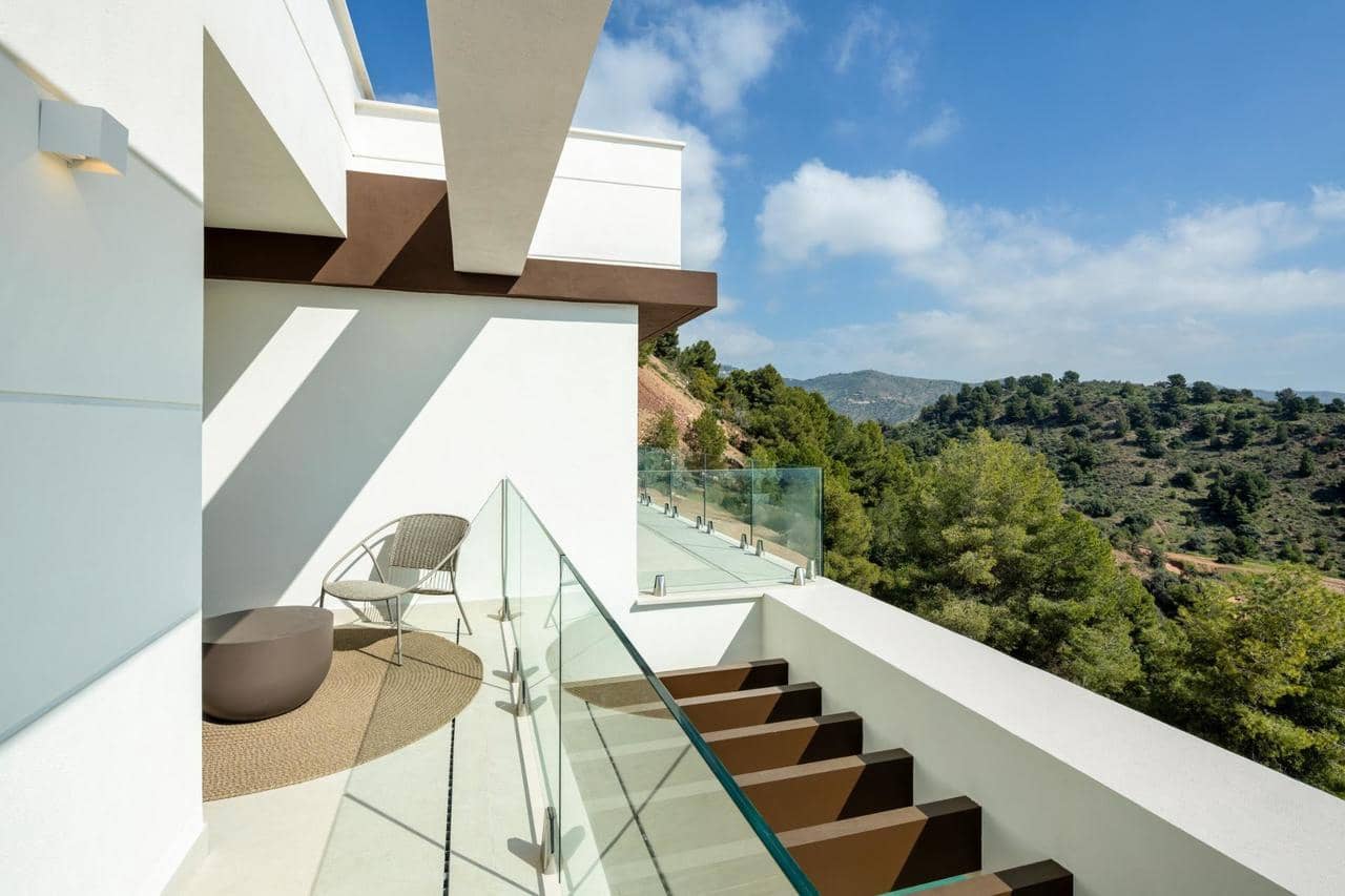 5 bedroom Villa for sale in Malaga city with pool garage - € 2,900,000 (Ref: 10067202)