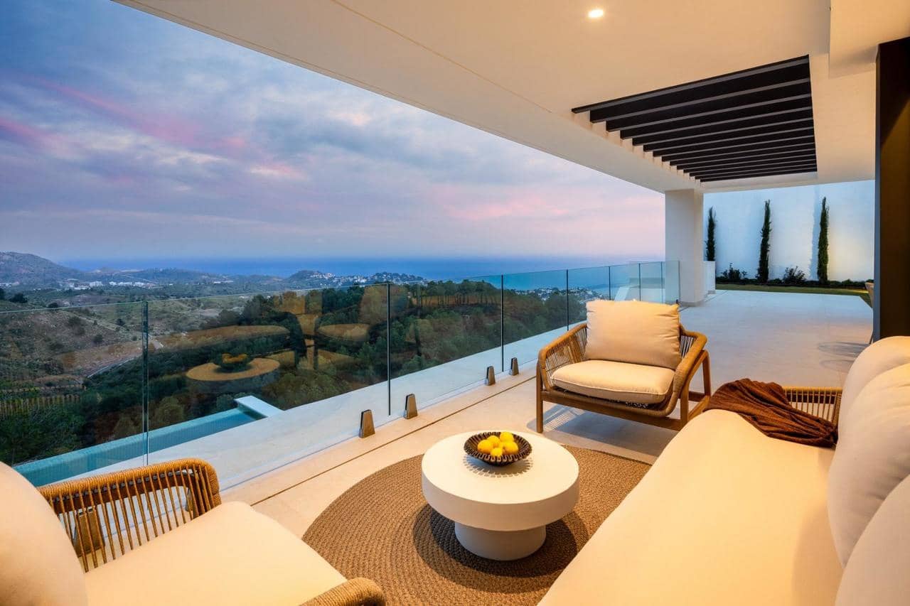 4 bedroom Villa for sale in Malaga city with pool garage - € 2,700,000 (Ref: 10067203)