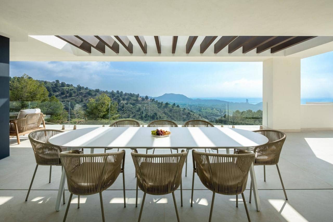 4 bedroom Villa for sale in Malaga city with pool garage - € 2,700,000 (Ref: 10067203)