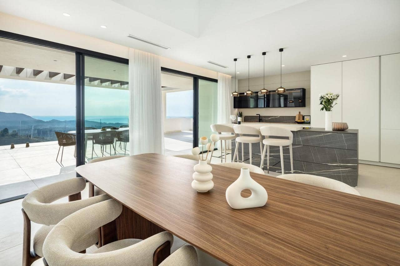 4 bedroom Villa for sale in Malaga city with pool garage - € 2,700,000 (Ref: 10067203)