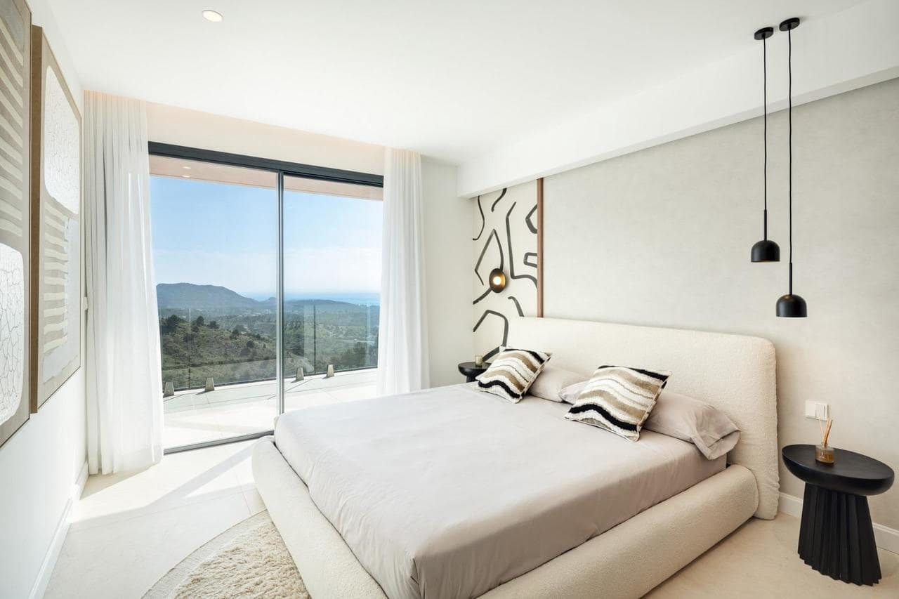 4 bedroom Villa for sale in Malaga city with pool garage - € 2,700,000 (Ref: 10067203)