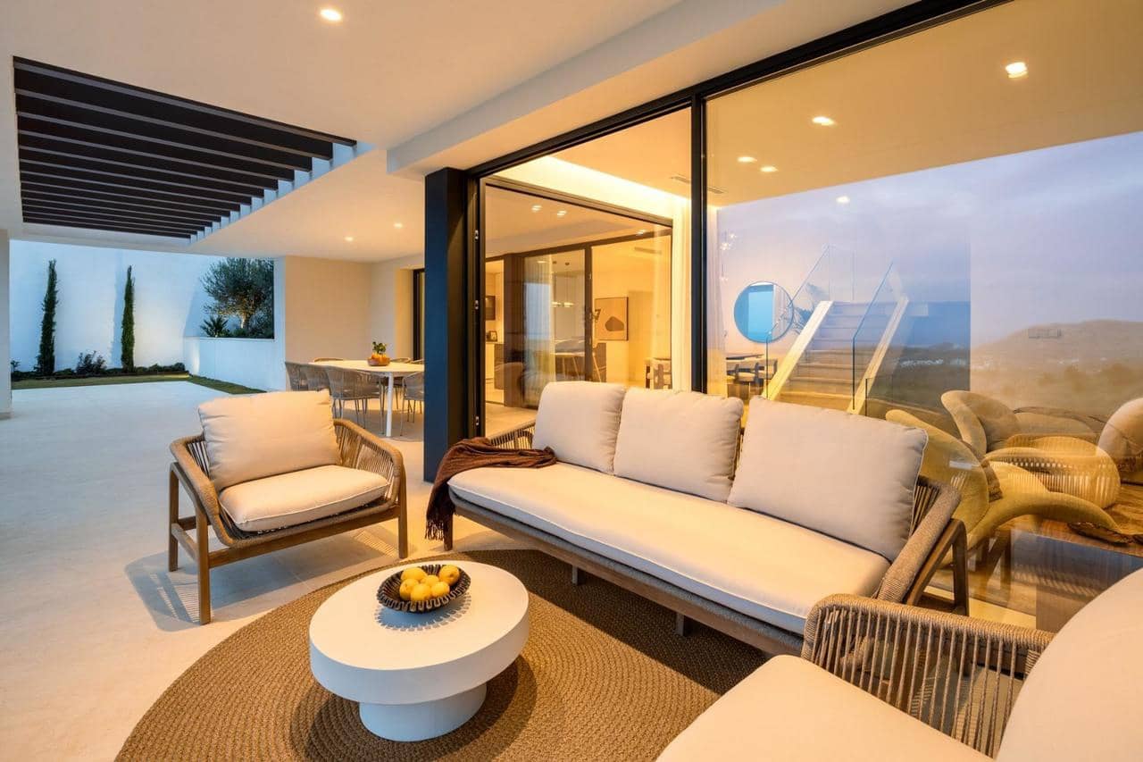 4 bedroom Villa for sale in Malaga city with pool garage - € 2,700,000 (Ref: 10067203)
