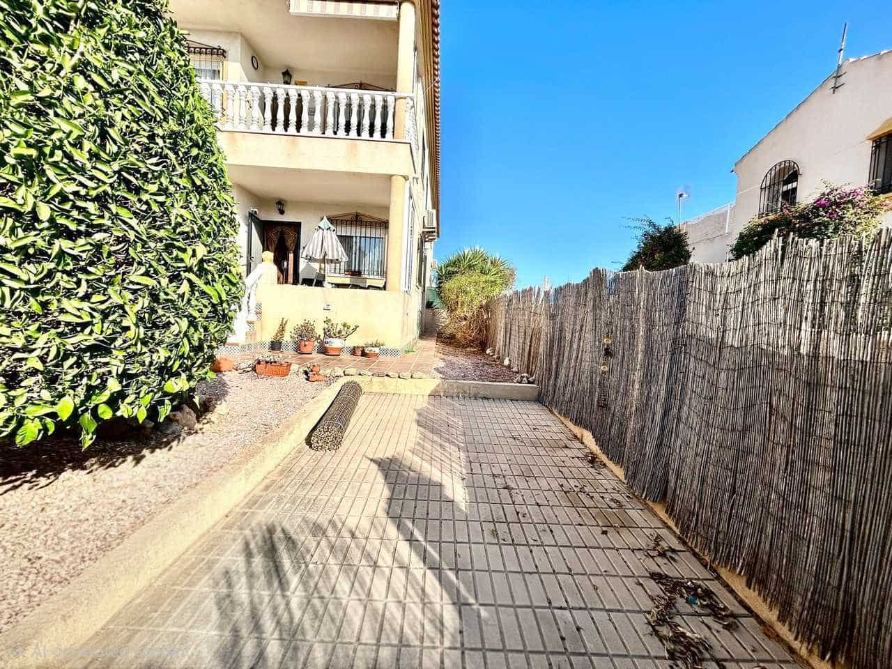 2 makuuhuone Huoneisto myytävänä paikassa Cabo Roig mukana uima-altaan 
autotalli - 175 000 € (Ref: 10070404)