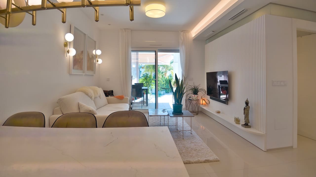 3 soveværelse Lejlighed til salg i Ciudad Quesada med swimmingpool - € 449.000 (Ref: 10070405)
