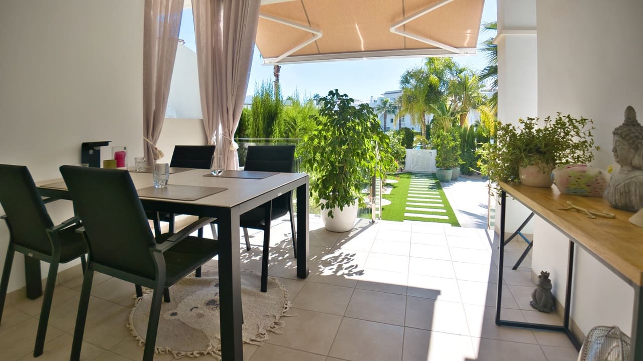 3 soveværelse Lejlighed til salg i Ciudad Quesada med swimmingpool - € 449.000 (Ref: 10070405)