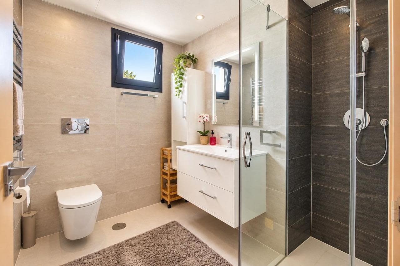 3 soverom Leilighet til salgs i Arenales del Sol med svømmebasseng garasje - € 785 000 (Ref: 10070406)