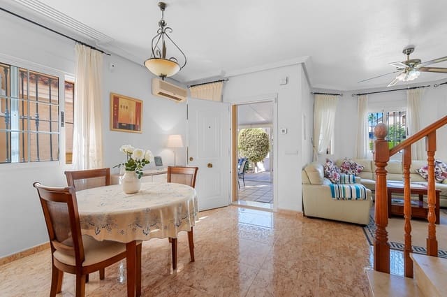 3 Zimmer Villa zu verkaufen in Zona Pueblo, Guardamar del Segura mit Pool - 290.000 € (Ref: 10070409)