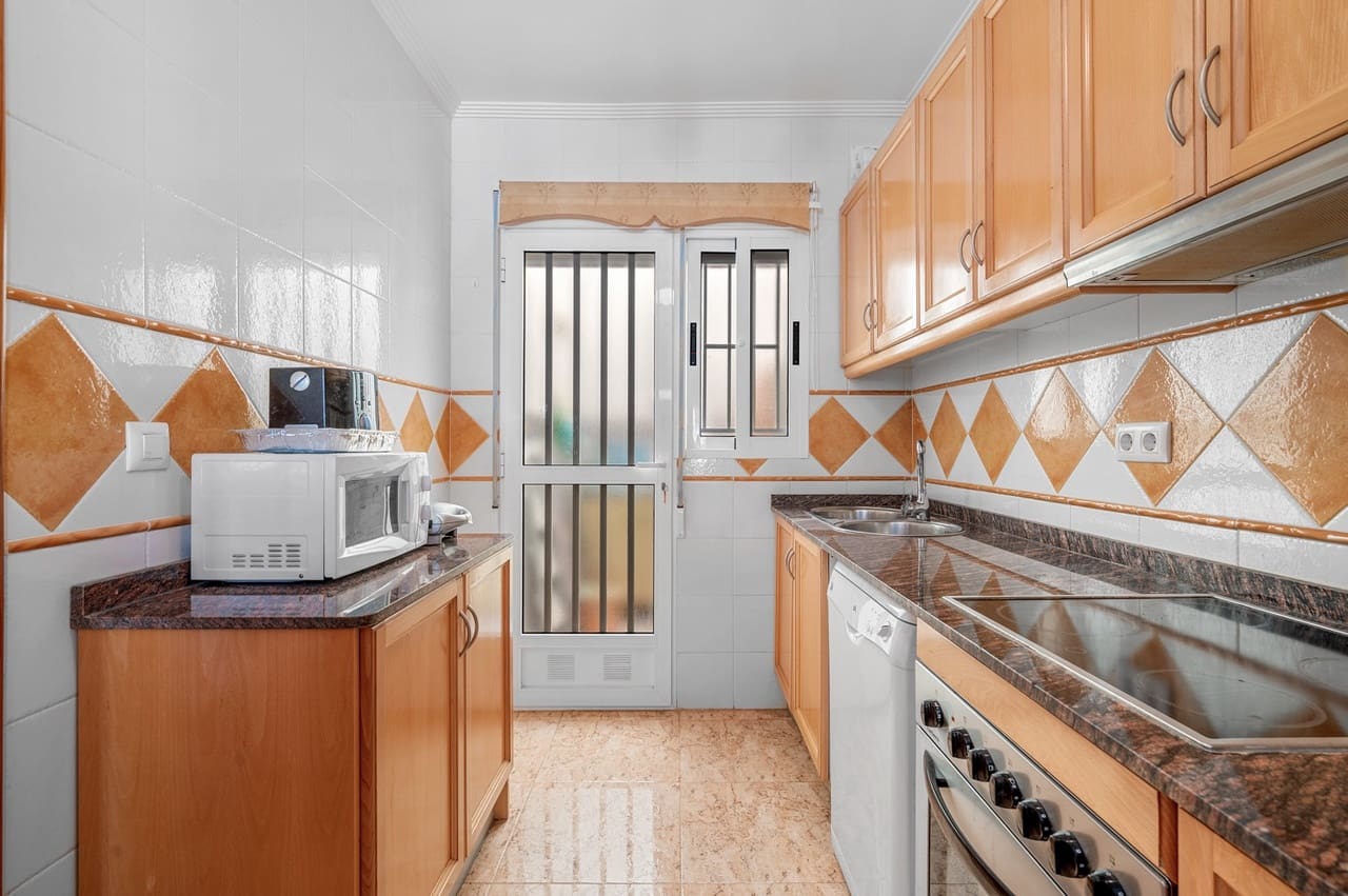 3 chambre Villa/Maison à vendre à Guardamar del Segura avec piscine - 290 000 € (Ref: 10070409)