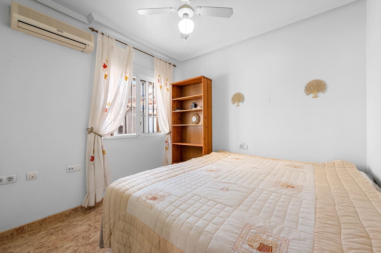 3 chambre Villa/Maison à vendre à Guardamar del Segura avec piscine - 290 000 € (Ref: 10070409)